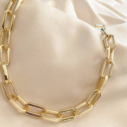 Fallin' Necklace